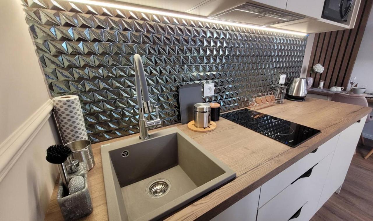 Polonia Apartments วูดช์ ภายนอก รูปภาพ