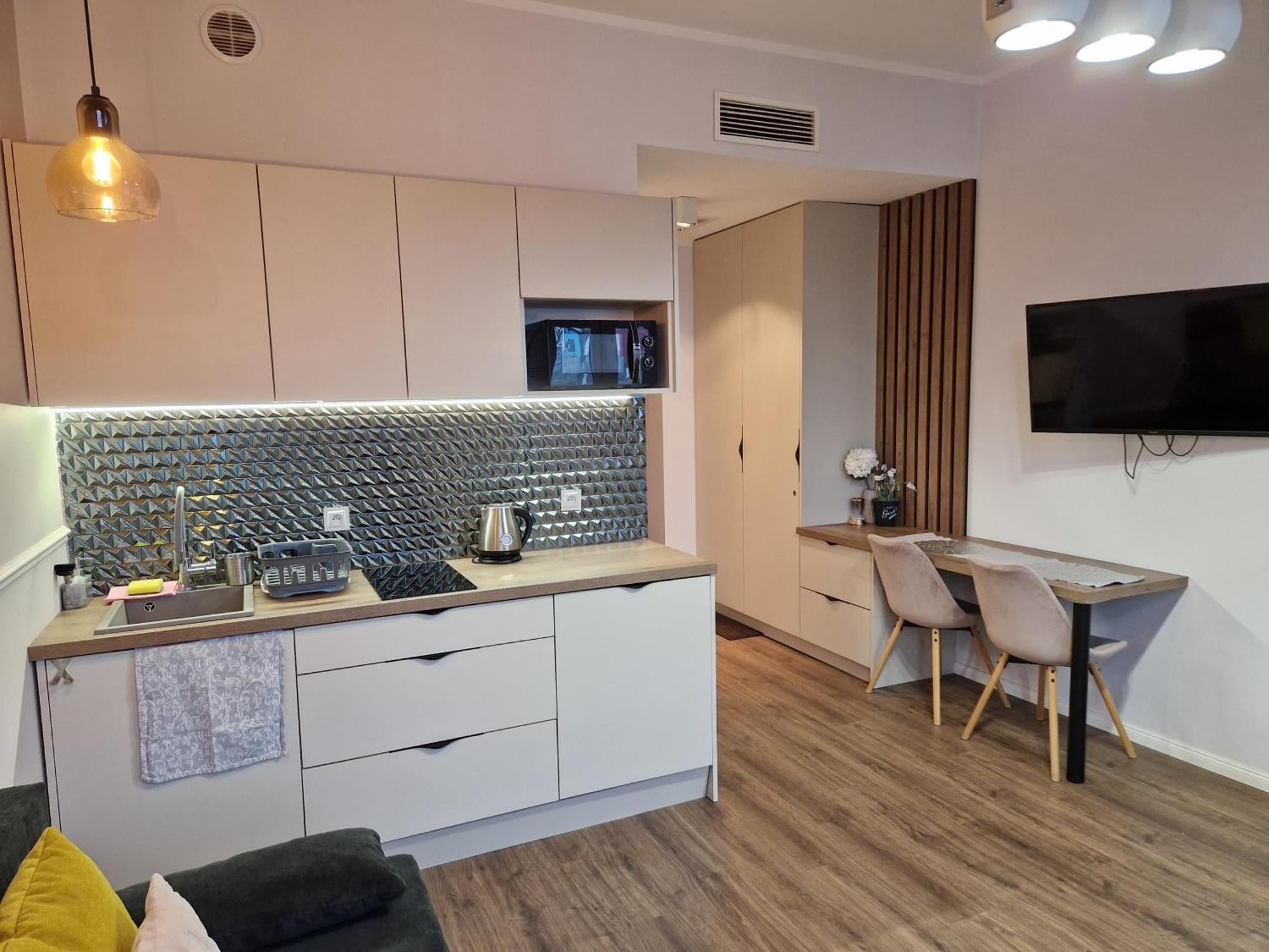 Polonia Apartments วูดช์ ภายนอก รูปภาพ